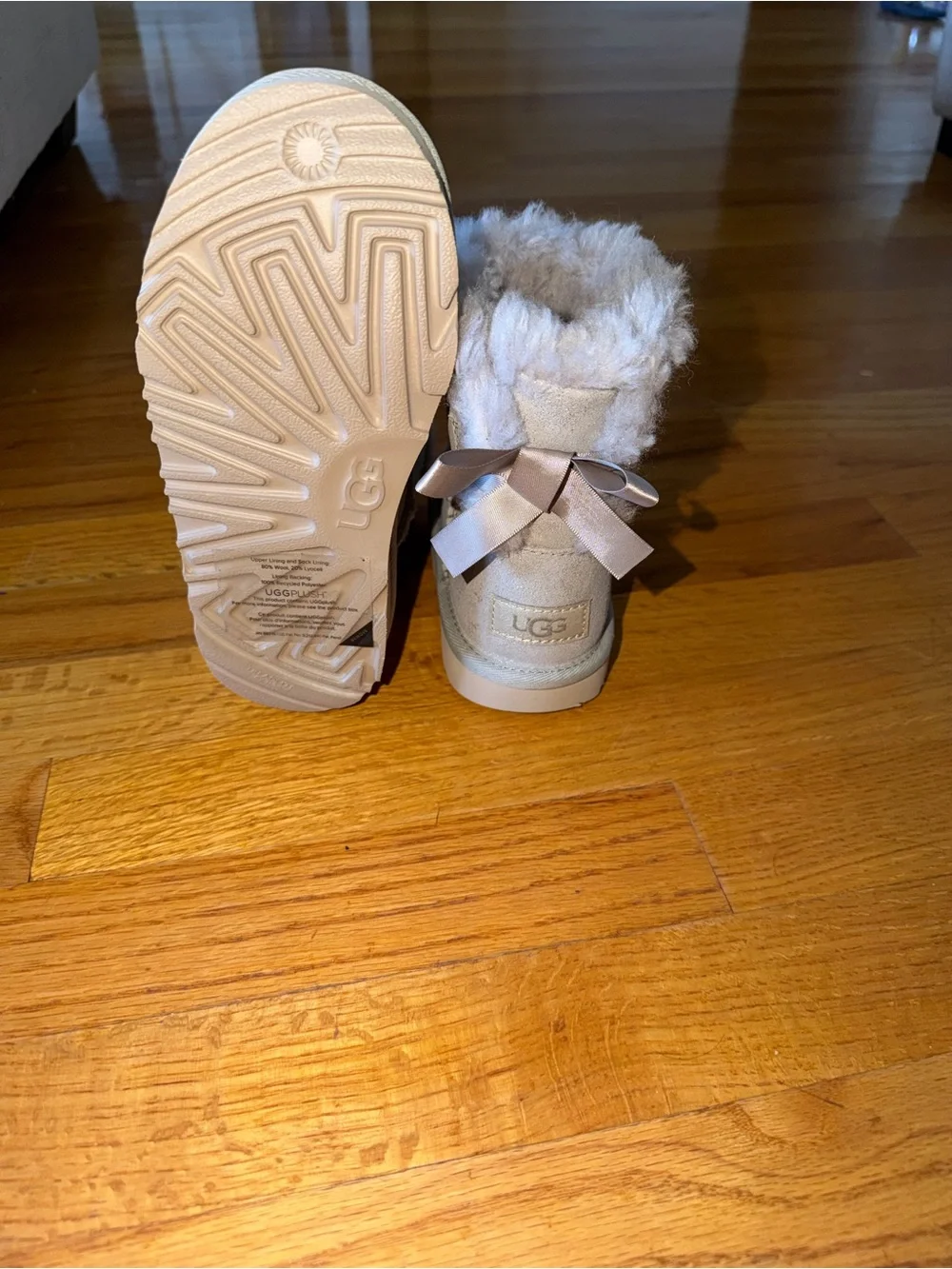 UGG Kids Silver/Grey Bow Back Shearling Boots